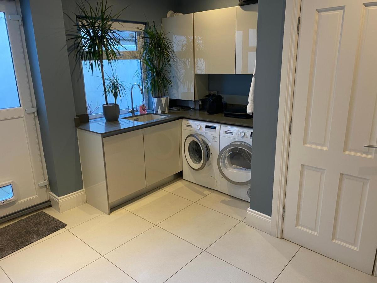 Victorian South Belfast Area Lisburn Road 3 Double Bedrooms - Great Transport Links Dış mekan fotoğraf